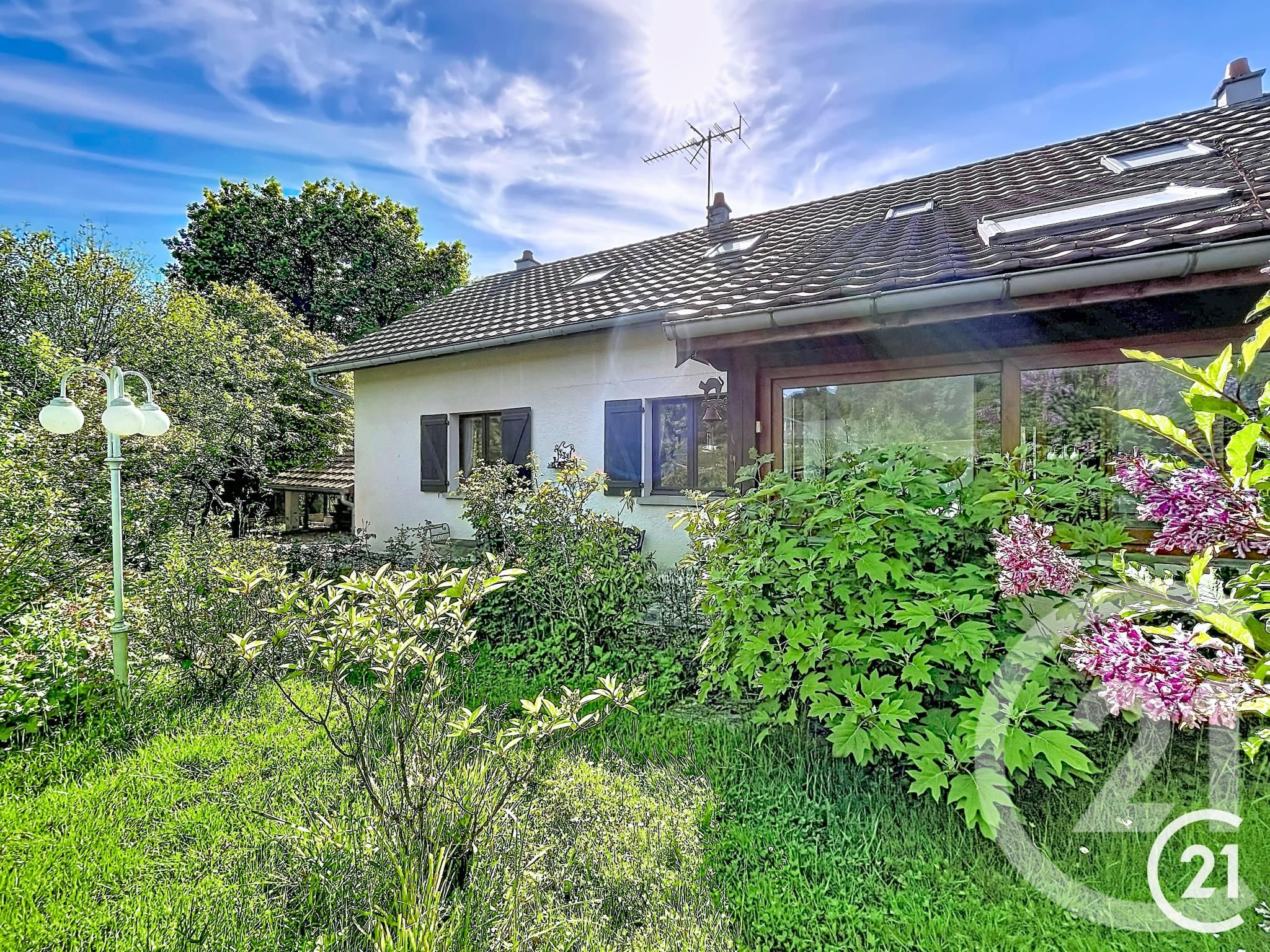 Maison 198m² — Lougres