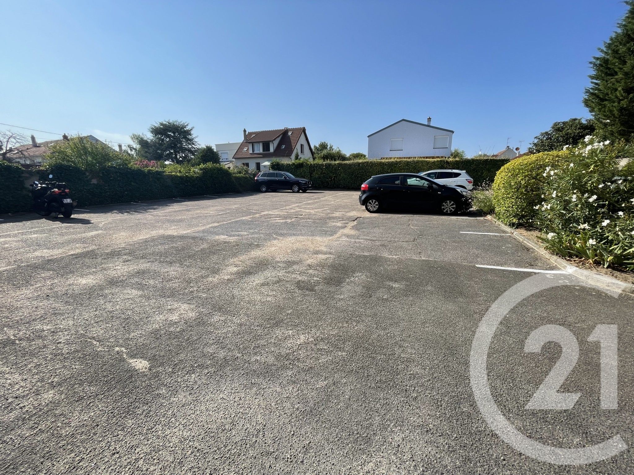 Parking 12m² — Houilles