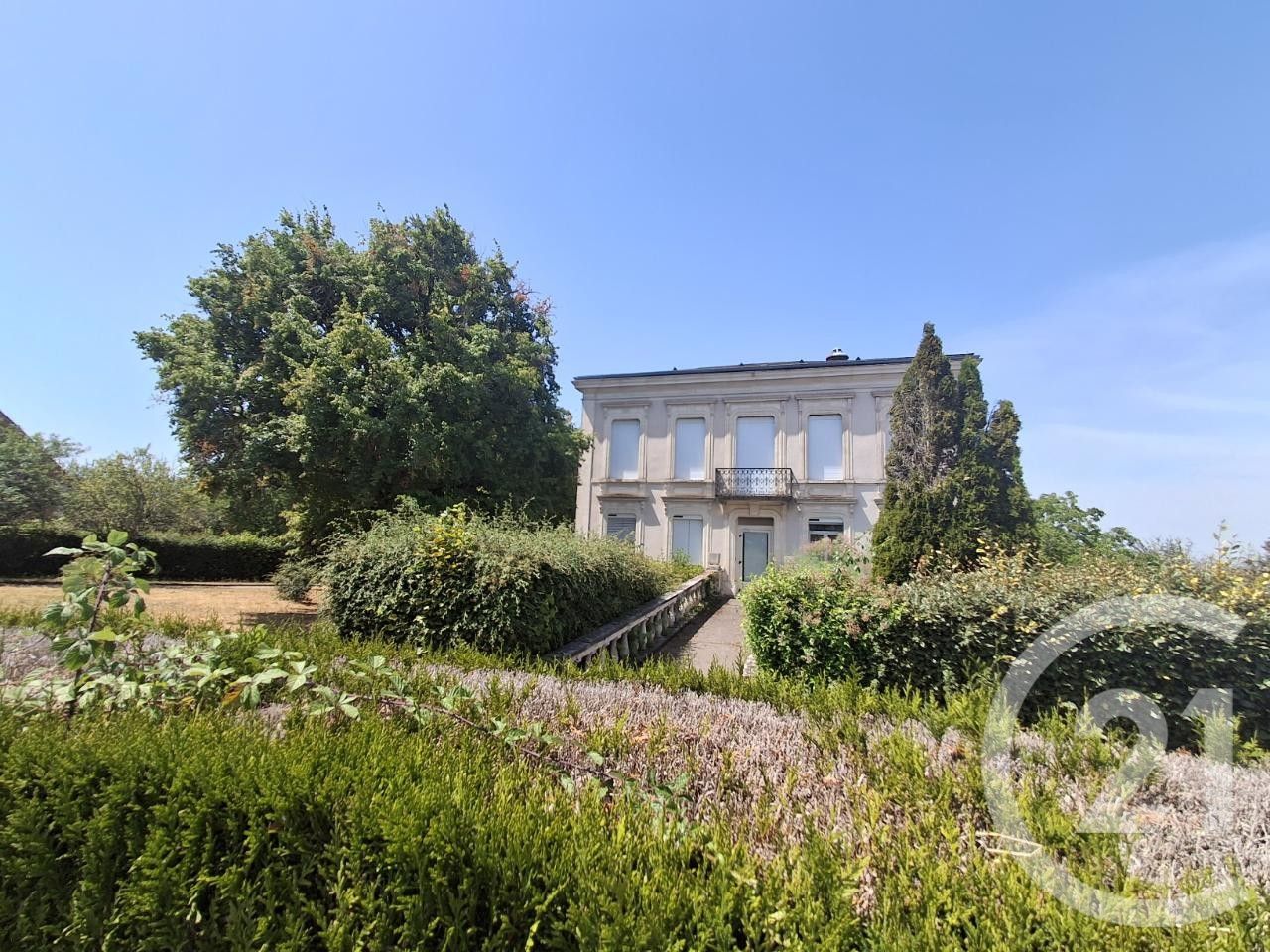 Maison 3420m² — Lainsecq
