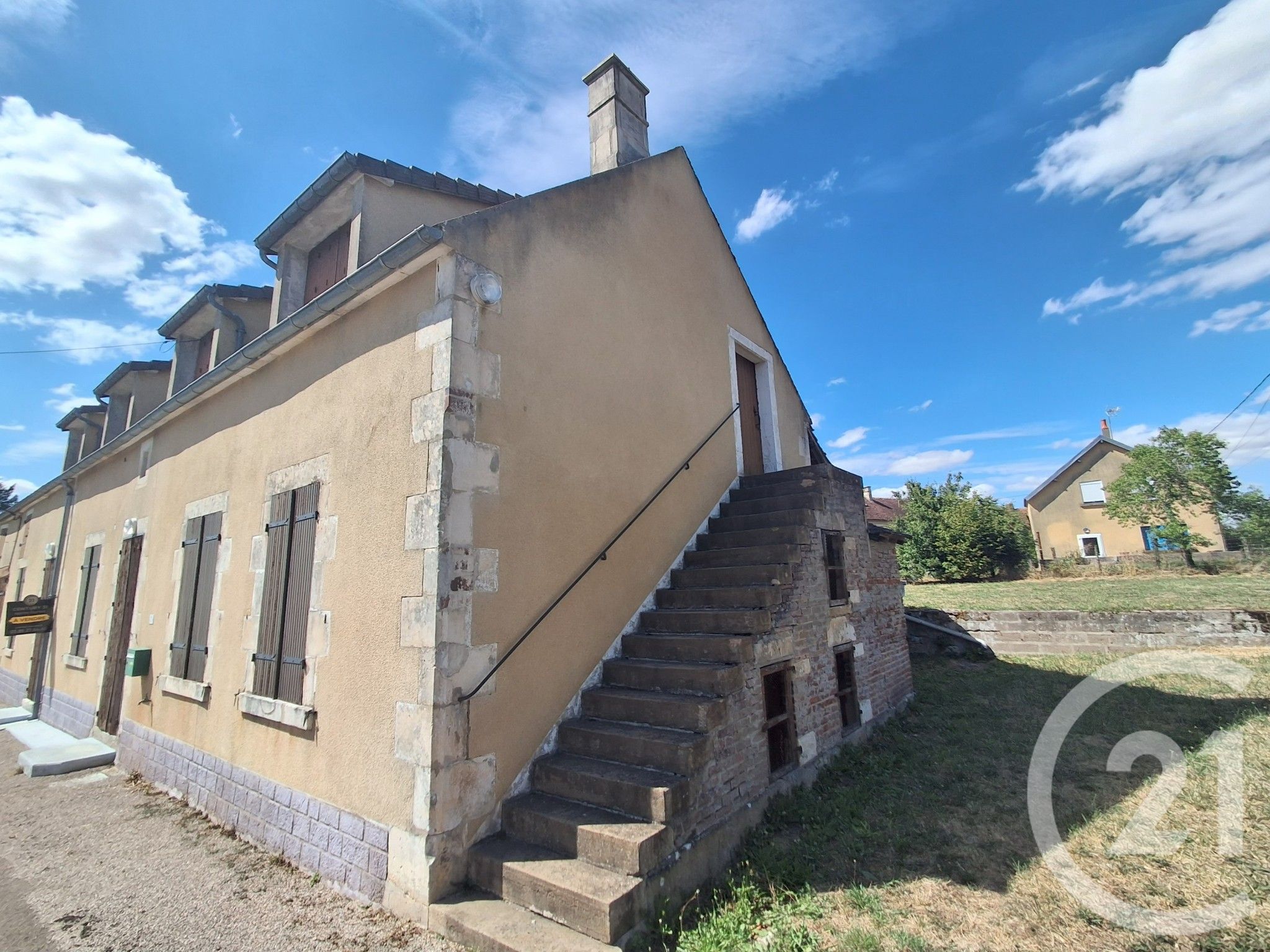 Maison 87m² — Étais-la-Sauvin
