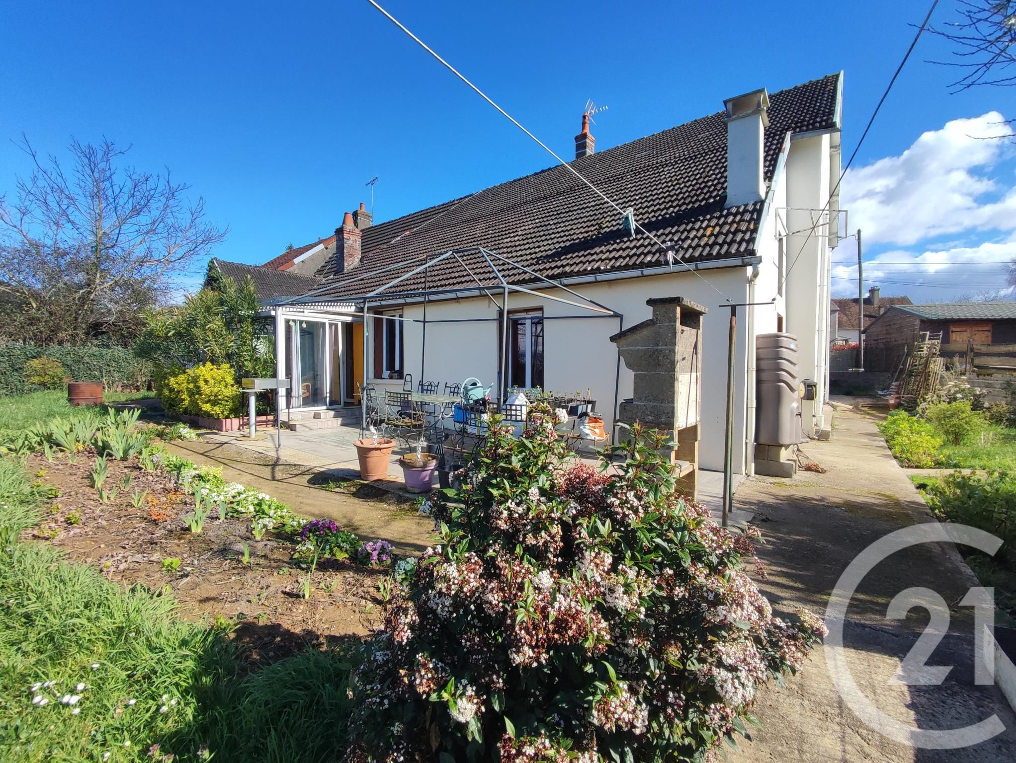 Maison 179m² — Dampierre-sous-Bouhy