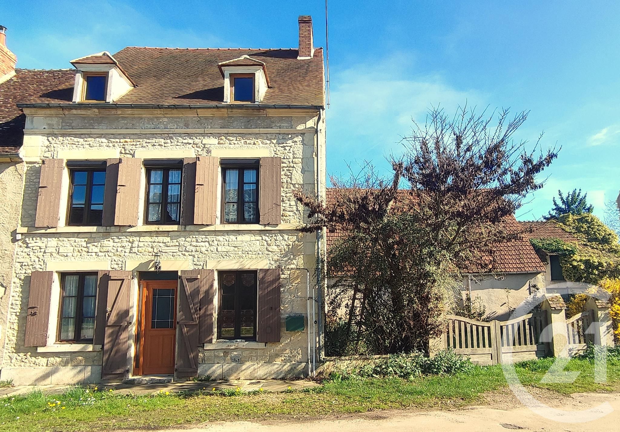 Maison 130m² — Donzy