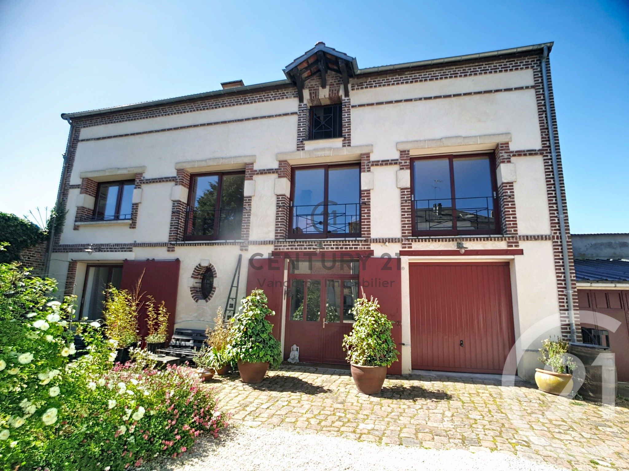 Maison 197m² — Crépy-en-Valois